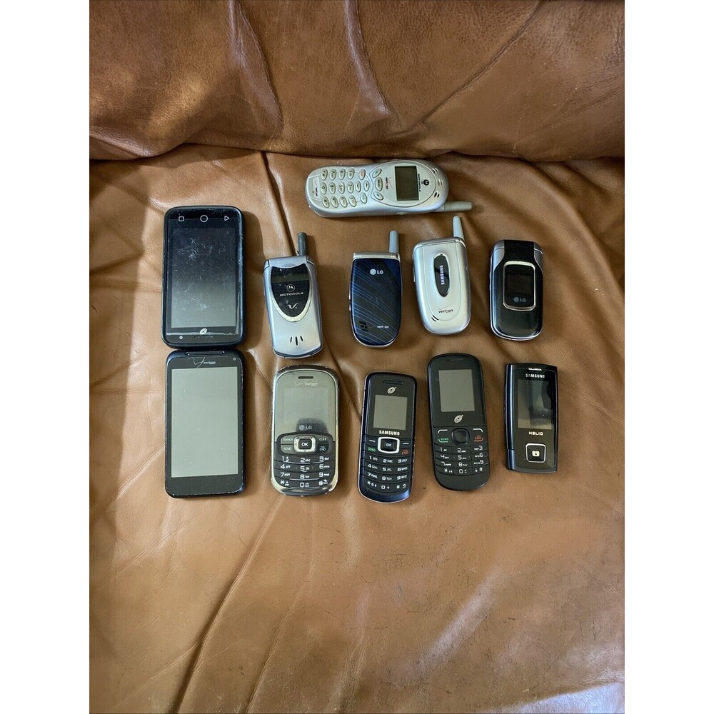 Flip, Slider and Smart Phone Lot - 12 Phones Total Untested